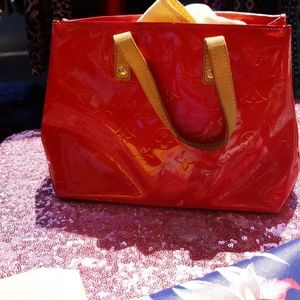 100% authentic  louis Vuitton